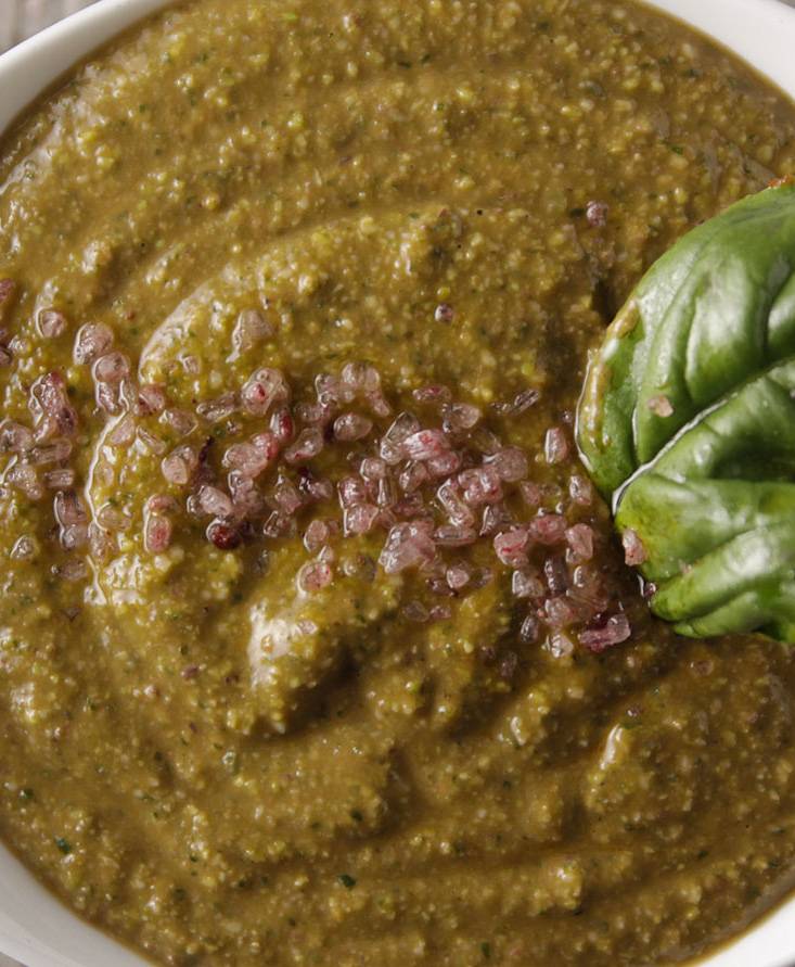 Pistachio and tomato pesto