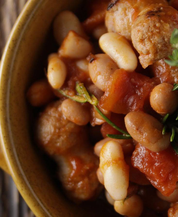 Stewed sausage and Borlotti beans