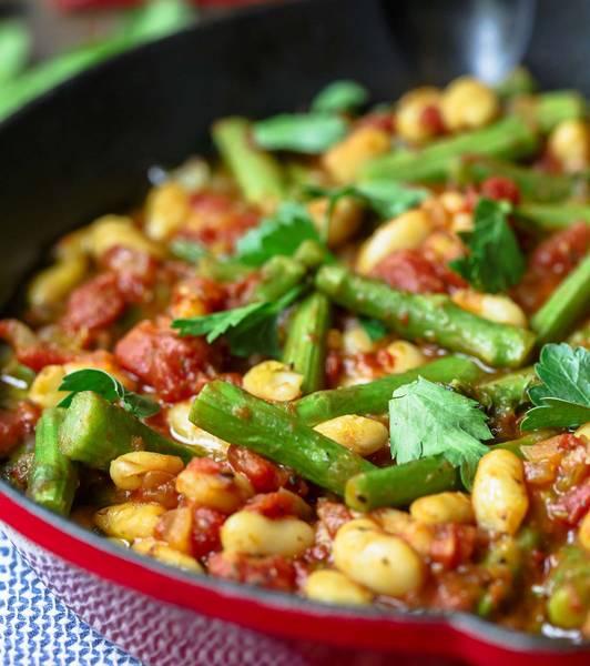Asparagus Tomato and White Beans