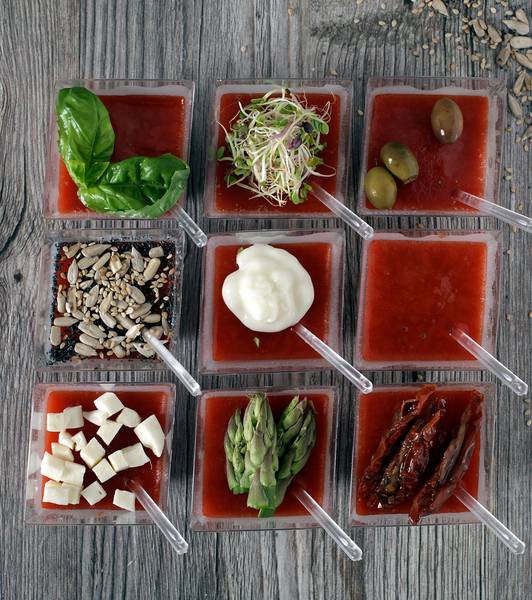 Finger food with tomato Cream