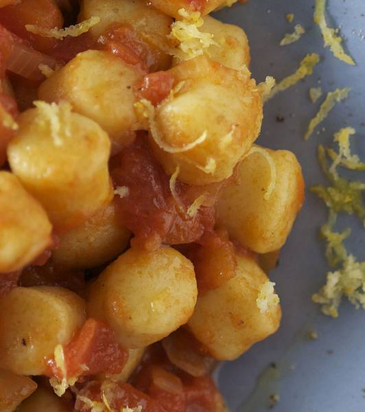 Gnocchi, tomato cubes and lemon