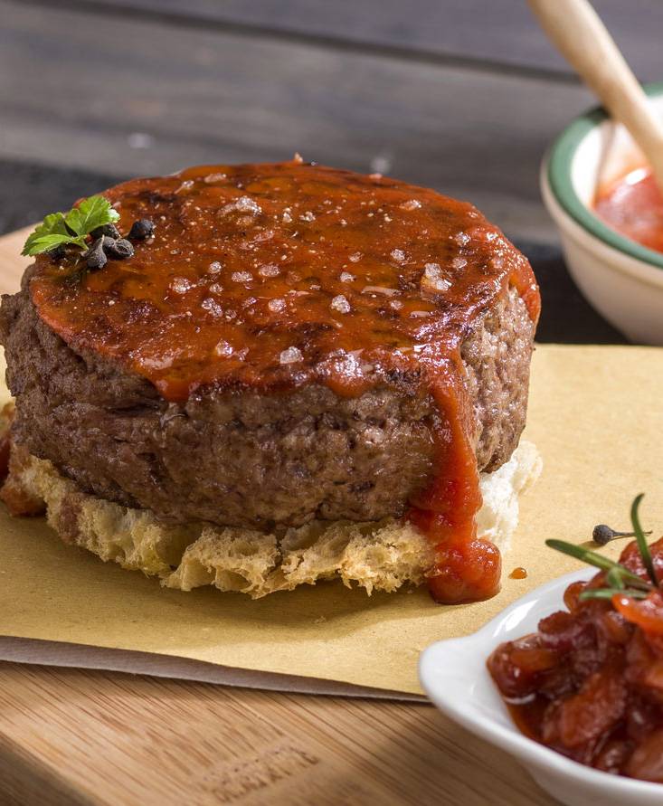 KETCHUP GLAZED BEEF BURGER WITH TOMATO CARAMELIZED ONIONS