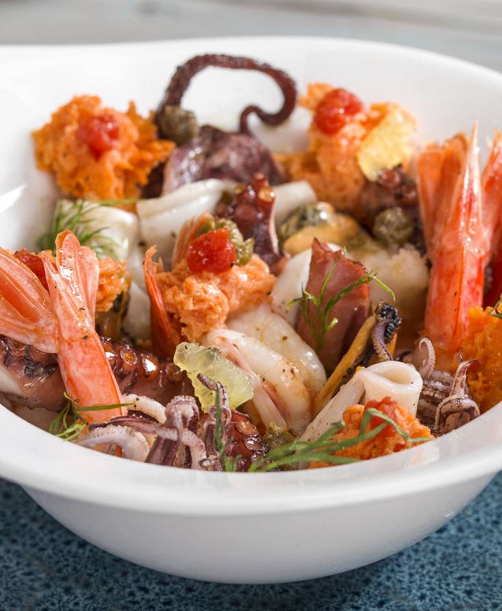 SEAFOOD SALAD WITH TOMATO “SPONGES” AND FRIED CAPERS