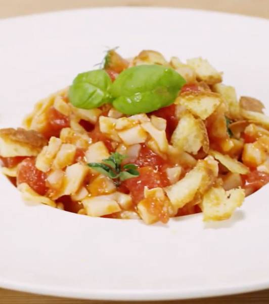 Reginette pasta with sautéed bread crumbs and stockfish sauce