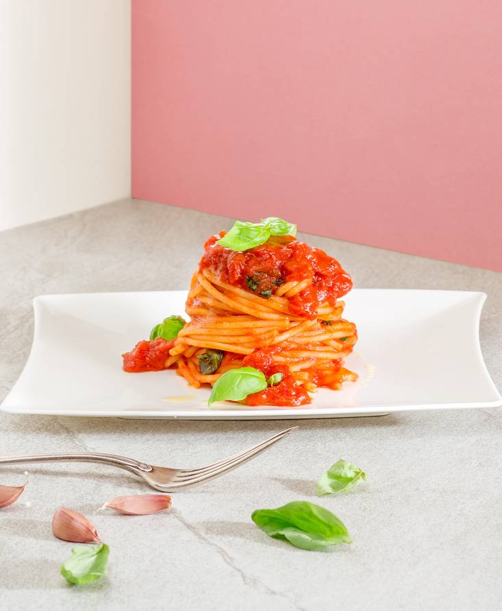 Spaghetti with tomato sauce